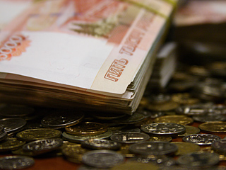 Российские банки, по оценкам Агентства по страхованию вкладов (АВС), заработали на девальвации рубля в период с ноября 2008 года по январь текущего года около 800-900 млрд рублей