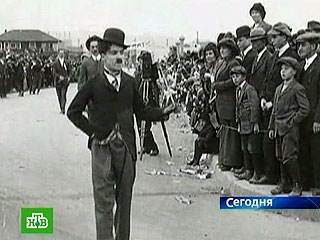6 апреля 1889 года, в Лондоне родился актер Чарльз Спенсер Чаплин - великий комик, создавший незабываемый образ "маленького человека" со смешными усами и тросточкой