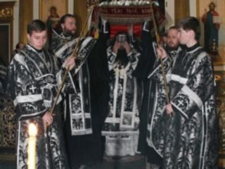 В Великую Пятницу в православных храмах будет совершен чин выноса Плащаницы