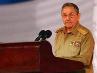Власти Кубы готовы обсуждать с США любые вопросы, в том числе касающиеся прав человека, свободы прессы и политзаключенных, заявил в четверг кубинский лидер Рауль Кастро