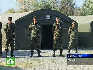 Многонациональные учения под эгидой НАТО Cooperative Longbow 09/Cooperative Lancer 09 пройдут в Грузии с 6 мая по 1 июня, в них примут участие около 1,3 тысячи военнослужащих из 19 стран Альянса 