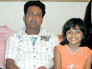 Отец девятилетней актрисы фильма "Миллионер из трущоб" Рубины Али категорически отрицает, что пытался незаконно передать ее на удочерение за 200 тысяч фунтов стерлингов