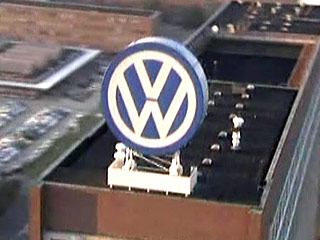 Прибыль крупнейшего в Европе автопроизводителя Volkswagen упала на 74% 