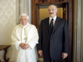 Папа Римский Бенедикт XVI дал в Ватикане аудиенцию президенту Белоруссии Александру Лукашенко
