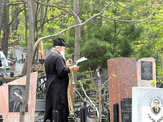 Сегодня православные верующие отмечают особый день поминовения усопших - Радоницу