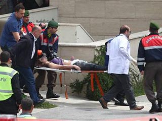 В Турции смертница под видом студентки пыталась взорвать себя с экс-министром юстиции