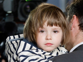 Уголовное дело, заведенное в России по факту похищения трехлетней Элизы Андре, может быть прекращено, если родители ребенка - мать-россиянка и отец-француз - заключат мировое соглашение