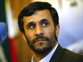 Президент Ирана Махмуд Ахмадинежад отменил поездку по странам Латинской Америки, во время которой должен был посетить Бразилию, Венесуэлу и Эквадор