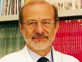 Грипп А/H1N1 излечим, и причин для паники в мире нет, заявил главный эпидемиолог Мексики Гильермо Руис Паласиос
