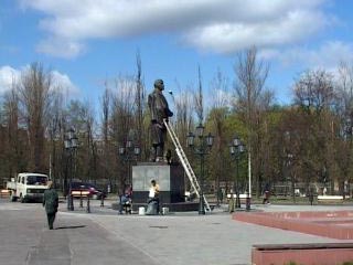 Памятник Ленину осквернен в Калининграде