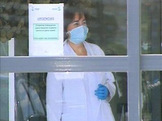 Как сообщило Министерство здравоохранения Испании, за прошедшие сутки подтвердилось наличие вируса свиного гриппа (A/H1N1) еще у 16 человек, а общее число инфицированных достигло 73 человек