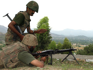 Пакистанская армия начала в среду крупномасштабную антитеррористическую операцию против талибов в долине реки Сват на северо-западе Пакистана