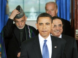 США будут оказывать поддержку Афганистану и Пакистану. Об этом заявил президент Барак Обама, выступая в Белом доме по итогам встречи с президентами двух стран Хамидом Карзаем и Асифом Зардари