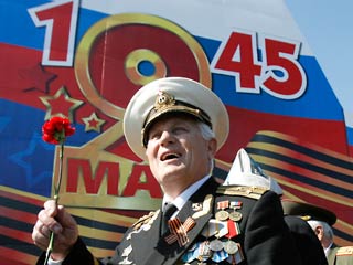 Большинство россиян готовы наказывать тюрьмой тех, кто отрицает победу СССР в войне