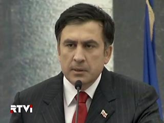 Встреча президента Грузии Михаила Саакашвили с представителями оппозиции началась в Тбилиси в здании МВД