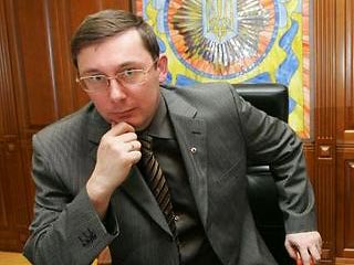 После пьяного дебоша в аэропорту глава МВД Украины Луценко подал в отставку
