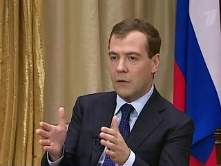 Медведев признал провалившимся механизм выделения госгарантий - из 300 млрд не выдано ни рубля