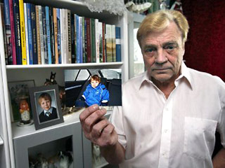 Гражданин Финляндии Пааво Салонен, обвиняемый в России в похищении своего 5-летнего сына Антона, собирается ответить Москве встречным иском в Международный суд по правам человека в Страсбурге