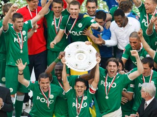 "Вольфсбург" впервые стал чемпионом Германии по футболу
