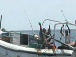 Два пиратских судна задержал за последние 24 часа в Аденском заливе канадский патрульный фрегат Winnipeg