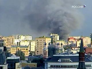 Крупный пожар возник в административном здании в центре Москвы по адресу Дубининская улица, дом 68
