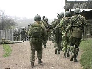 В районе административной границы Ингушетии и Чечни уничтожены 12 боевиков, семь из них - на территории Ингушетии. В спецоперации участвовали сотрудники МВД двух республик