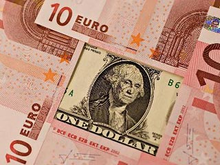 Доллар вырос на 14 копеек, евро упал на 18