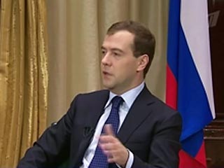 Медведев попросил японского премьера воздержаться от риторики по Курилам