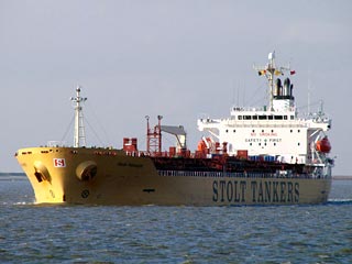 Сомалийские пираты утром 1 июня атаковали танкер Stolt Strength &#8211; это судно только 21 апреля освободилось из пиратского плена, передает "Морской бюллетень"