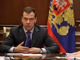 Медведев предупредил, что если Украина не заплатит за газ вовремя, то будут санкции