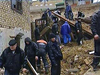 В Чечне оползень разрушил пять домов, под угрозой - еще 11