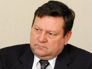Губернатор Ленинградской области Валерий Сердюков 4 июня, в день визита Владимира Путина в Пикалево, написал заявление об отставке