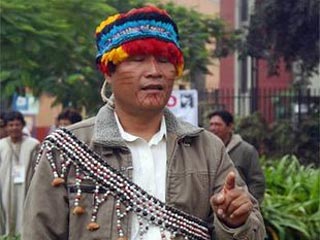 Лидер амазонских индейцев, руководящий Межэтнической ассоциацией развития перуанской сельвы Альберто Писанго, был объявлен у себя на родине в розыск и обратился к властям соседней Никарагуа с просьбой предоставить ему политическое убежище