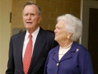 Экс-президент Джордж Буш-старший решил не отказываться от традиции: свой 85-летний юбилей он отметит в грядущую пятницу прыжком с парашютом