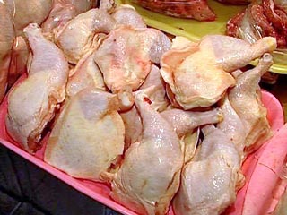 Россельхознадзор сообщил о запрете на поставки мяса птицы из Казахстана. Такое решение было принято в связи с тем, что через территорию России транзитом в Казахстан следуют большие партии импортной курятины, в том числе и из неблагополучных стран