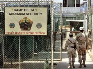 Итальянское правительство согласилось разместить на своей территории троих заключенных из американской тюрьмы в Гуантанамо (Куба), обвиненных в терроризме