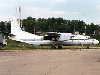 Молния ударила в самолет Ан-26, который выполнял 16 июня рейс по маршруту Саскылах - Якутск