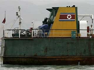 Вооруженные силы США с воздуха ведут круглосуточное наблюдение за судном Kang Nam под флагом КНДР, которое следует на юг вдоль побережья Китая и может иметь на борту грузы, имеющие отношение к баллистическим ракетам и ядерному оружию