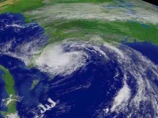 В первый в этом году ураган в западном полушарии превратился тропический шторм "Андрес"