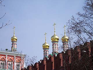 Вопрос о том, незаменима ли религия, английский эксперт изучает на примере России