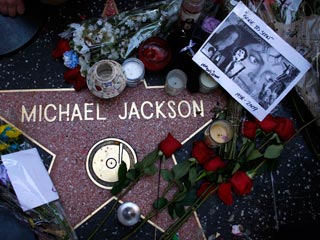 Близкие Майкла Джексона намерены похоронить легендарного певца в соответствии с традициями ислама