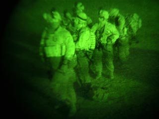 Широкомасштабная военная операция США в провинции Гильменд на юге Афганистана против "Талибана" продолжается. В пятницу американское командование объявило о первых потерях