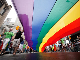 Традиционный ежегодный гей-парад в поддержку прав сексуальных меньшинств состоится в субботу в Лондоне. Ожидается, что в шествии, которое пройдет по центральным улицам британской столицы, примут участие около 100 тысяч человек