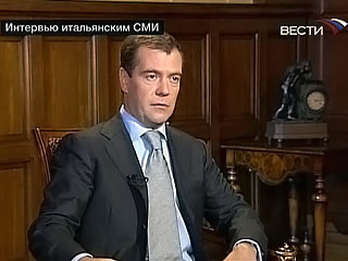 Президент России Дмитрий Медведев считает, что сдержанность и способность к компромиссу помогут договориться с администрацией США по новому договору о стратегических наступательных вооружениях (СНВ) и вопросам противоракетной обороны (ПРО)