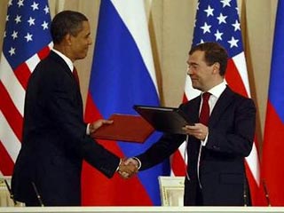 По итогам переговоров в Москве между президентами России и США Дмитрием Медведевым и Бараком Обамой военные представители двух стран подписали новое соглашение о сотрудничестве