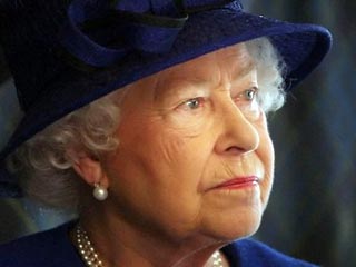 У британской королевы похитили столовое серебро времен Георга III 