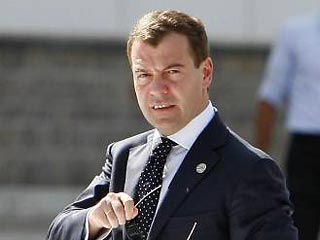 Медведев: лидеры "восьмерки" так и не пришли к пониманию, где дно у кризиса