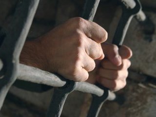 В иранских тюрьмах находится на положении задержанных или заключенных 41 журналист