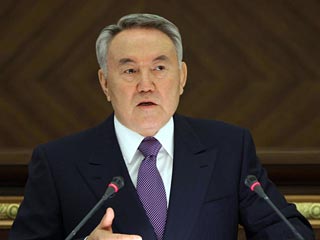 Президент Казахстана Нурсултан Назарбаев подписал закон, которым все интернет-ресурсы приравниваются к средствам массовой информации, сообщили в понедельник в пресс-службе казахстанского лидера