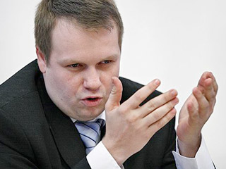 Организатор "Русских маршей", лидер националистического "Славянского Союза" Дмитрий Демушкин утверждает, что на него заведено уголовное дело по статье "Убийство"